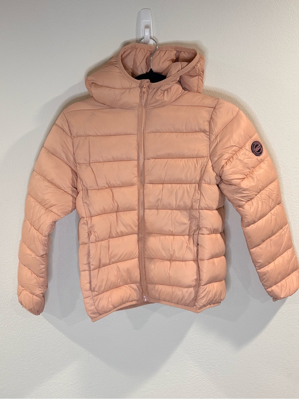 solo Kids Hooded Puffer Jacket in Light Peach